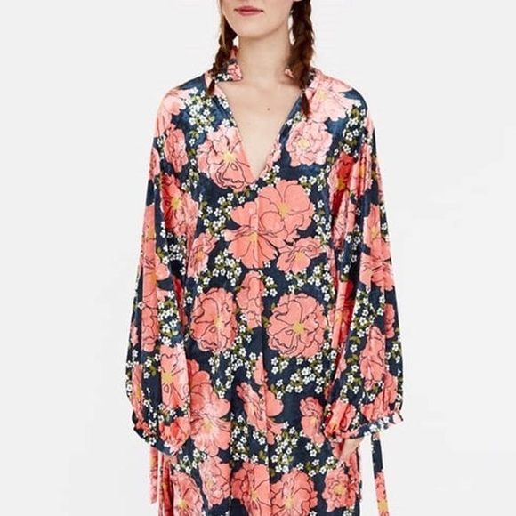 Zara Trafaluc Balloon Sleeve Floral Velvet Midi Dress Size S - Picture 2 of 8
